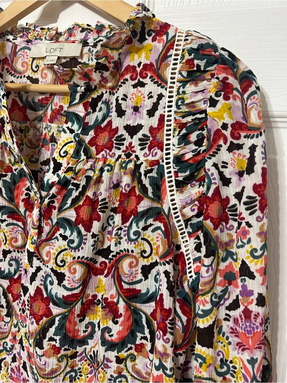 LOFT Women’s Floral Puff Sleeve Blouse Boho Ruffle Neck Size XS